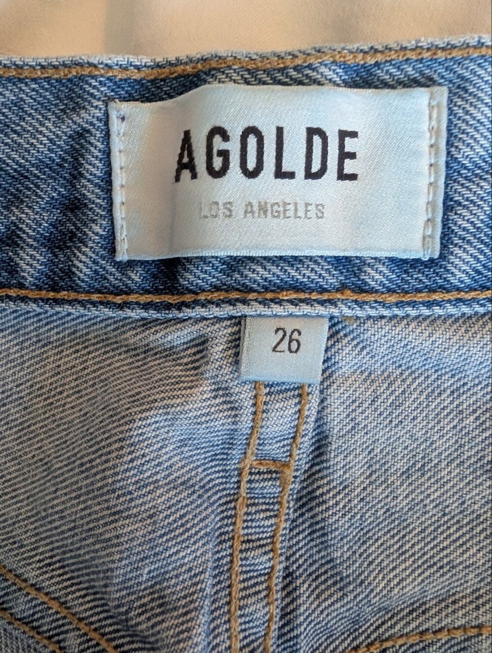Agolde 90's Mid Rise Distressed Jean Size 26 In Fall Out/Light Wash - Picture 3 of 14